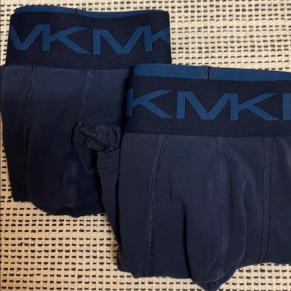 Michael Kors Navy Blue Trunk Med - Picture 2 of 2